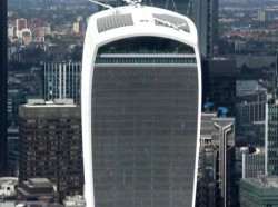  За рекордную сумму продано здание Walkie-Talkie в центре Лондона