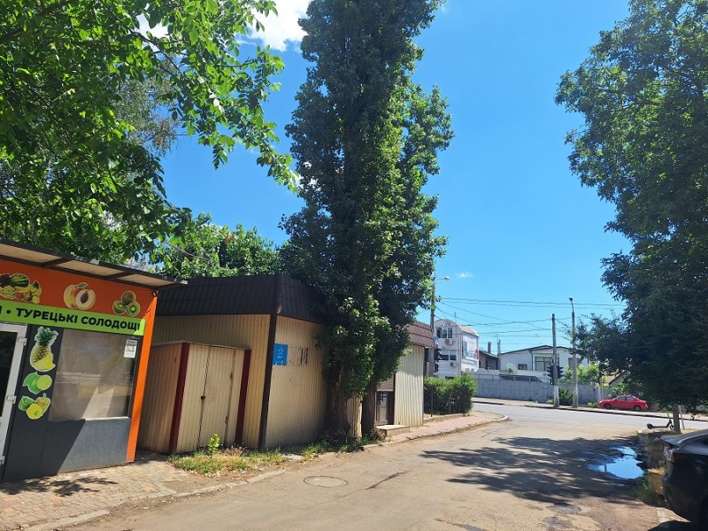 Здание Комарова