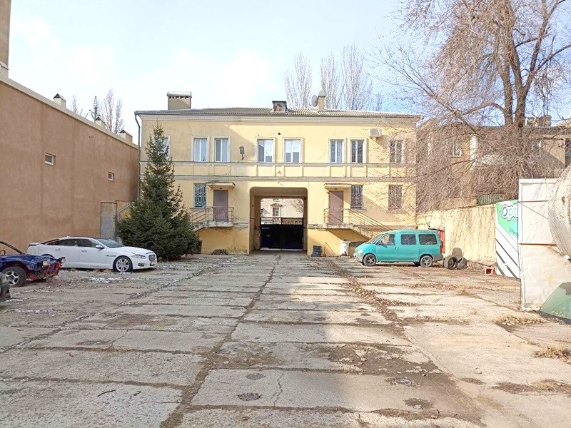 Здания Андриевского