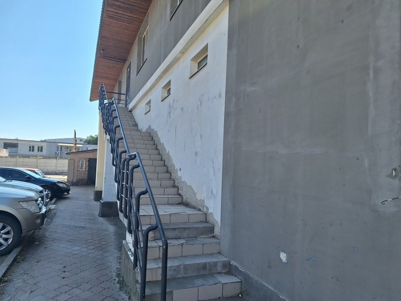 Здание Виноградная