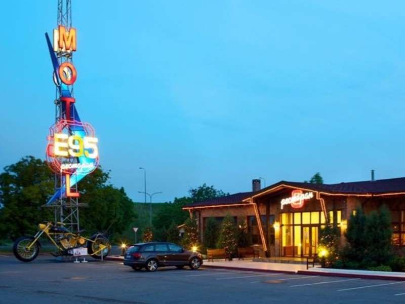 Гостинично-ресторанный комплекс , Украина, Одесская область, Трасса Е95 46-й км