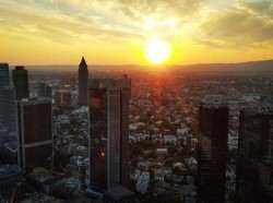 Інвестори прагнуть купувати комерційну нерухомість у Німеччині
