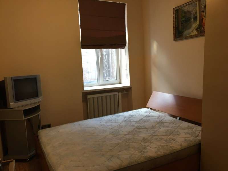 3-комнатная квартира Льва Толстого