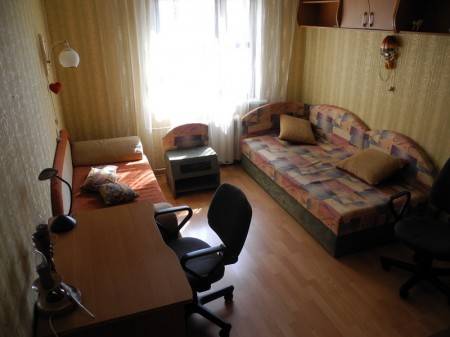 3-комнатная квартира  Клубничный пер.
