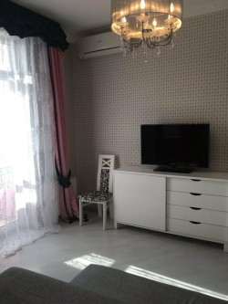 Фото 1: 1-комнатная квартира в Одессе Центр Цена аренды 550
